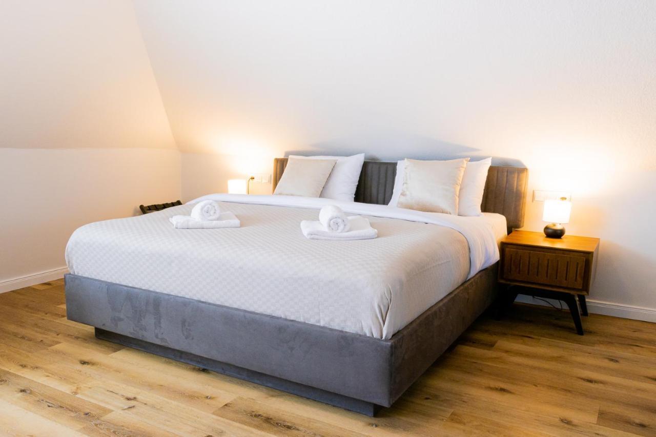 Strandnahe Ferienwohnung - Sehr Modern Und Hochwertig Eingerichtet, Inklusive Parkplatz, Gartenzugang Und Fahrradunterstellmoeglichkeit Scharbeutz Kültér fotó